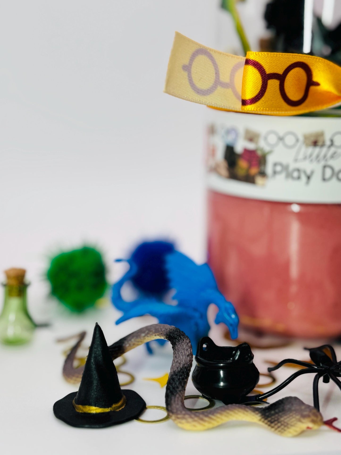 Magic Color-Changing Dough on the Go Jar
